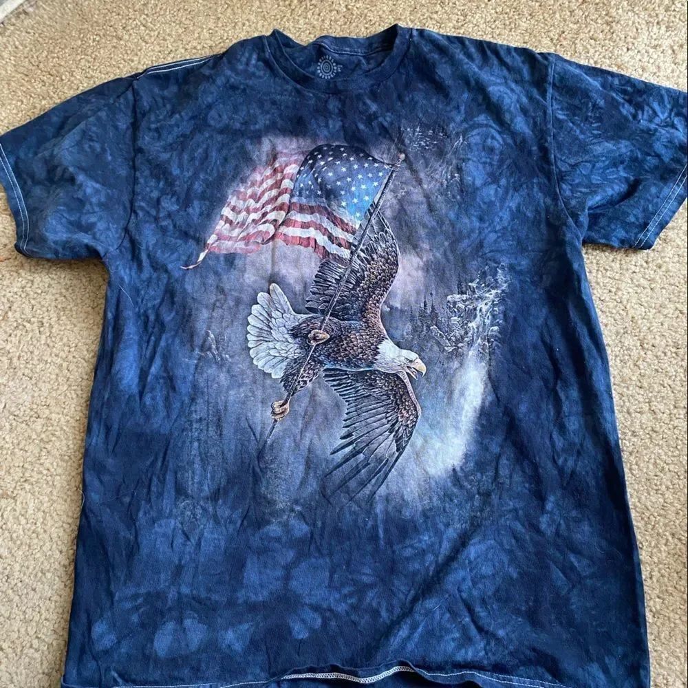 Mens The Mountain Blue Eagle Tshirt